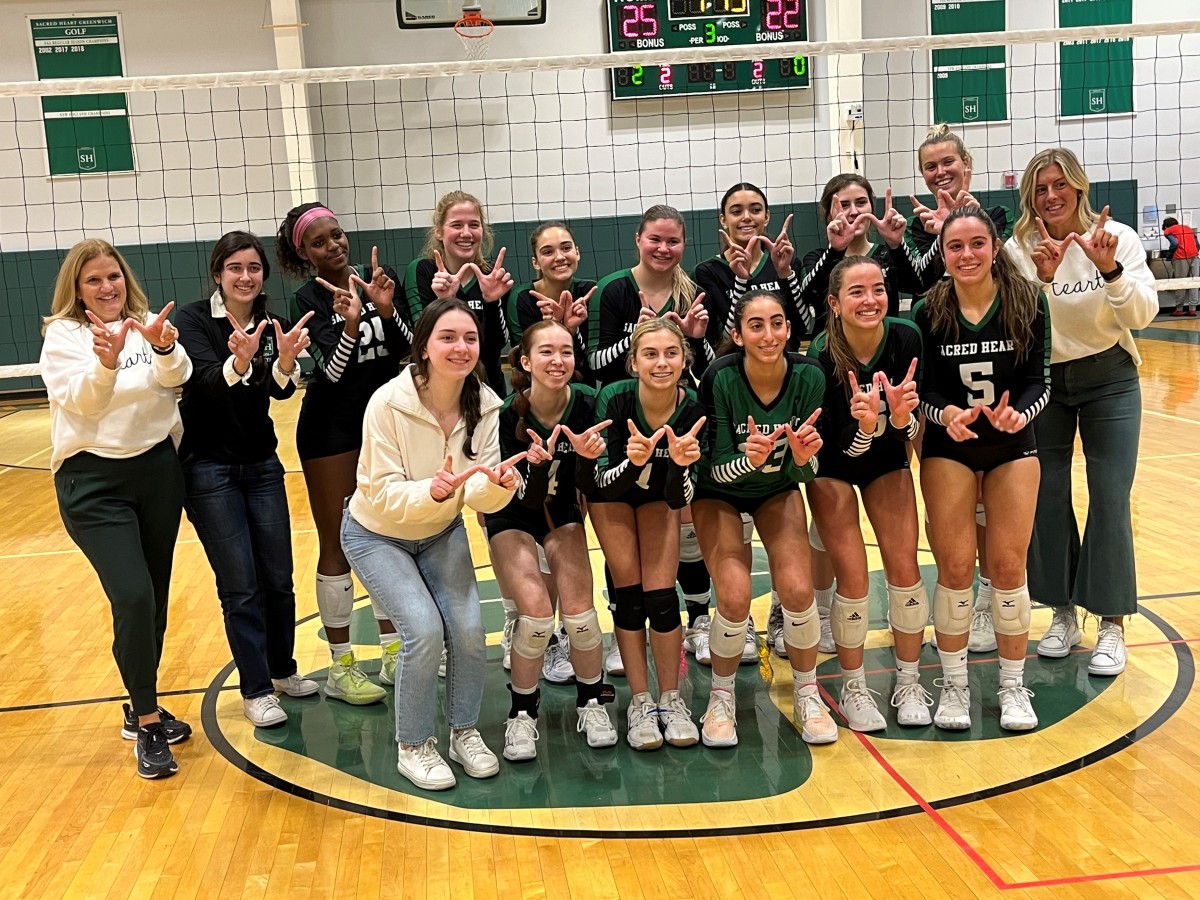 Sacred Heart Greenwich volleyball team advances to championship game of NEPSAC Class A Tournament by sweeping visiting Phillips Exeter Academy, 3-0