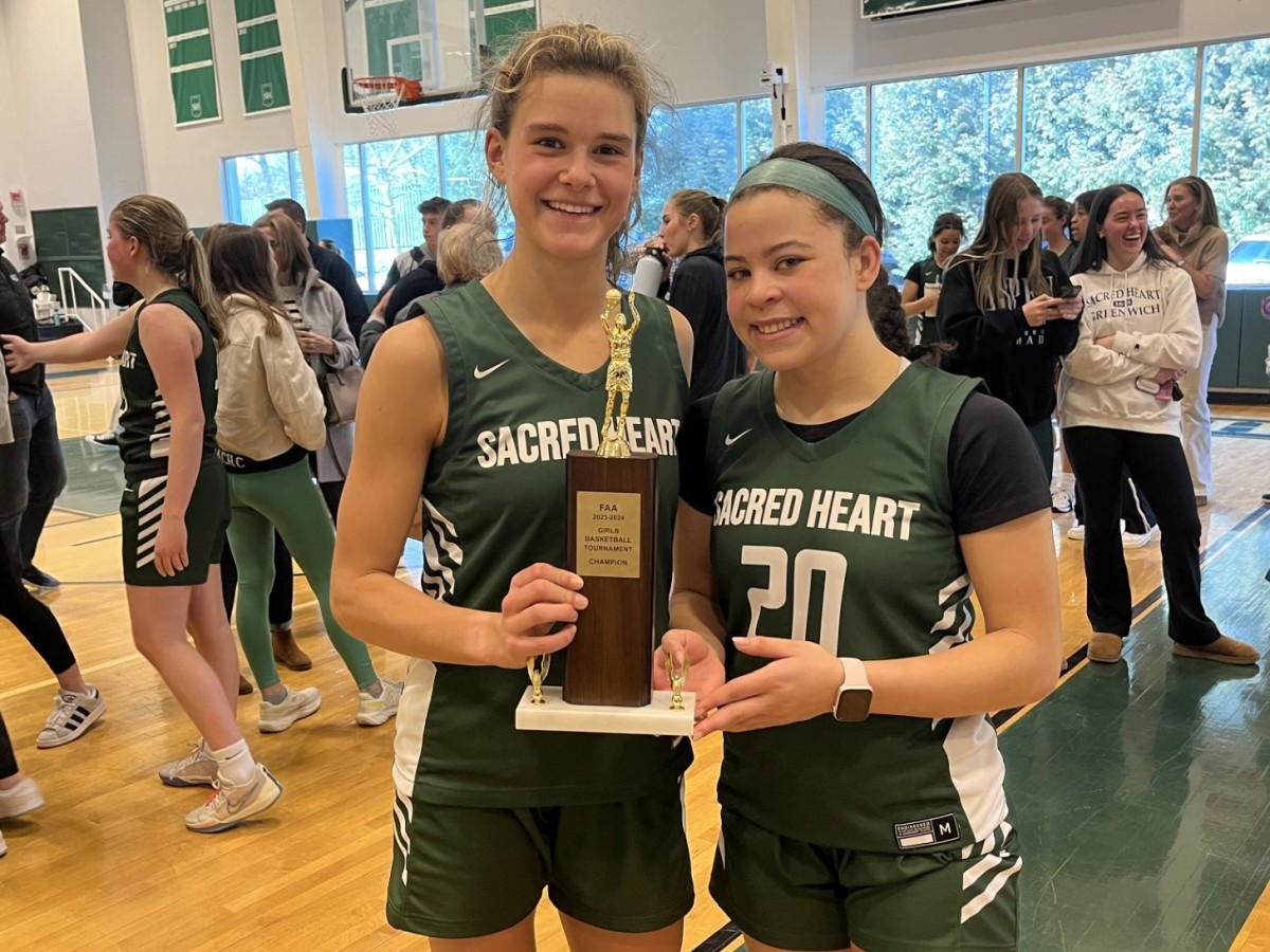 Sacred Heart Greenwich captures FAA Basketball Tournament championship with a 68-43 victory over St. Luke’s